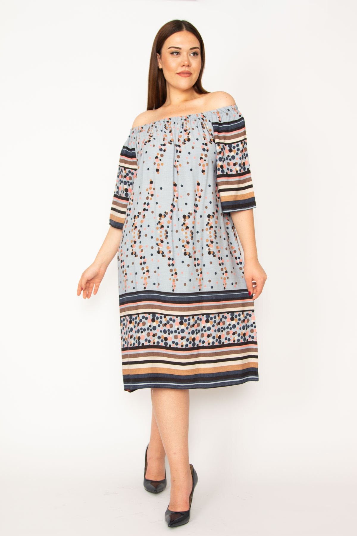 Şans-Großes blaues Damenkleid mit Madonna-Kragen und Wassermuster 65n33224 2