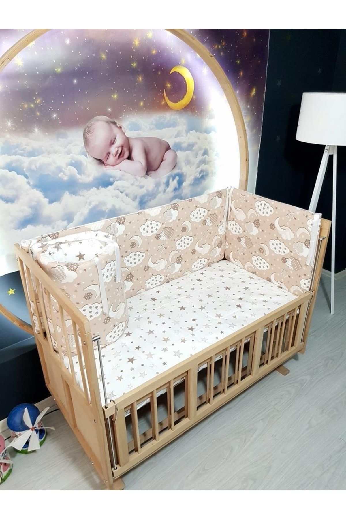Baby new arrivals crib guard