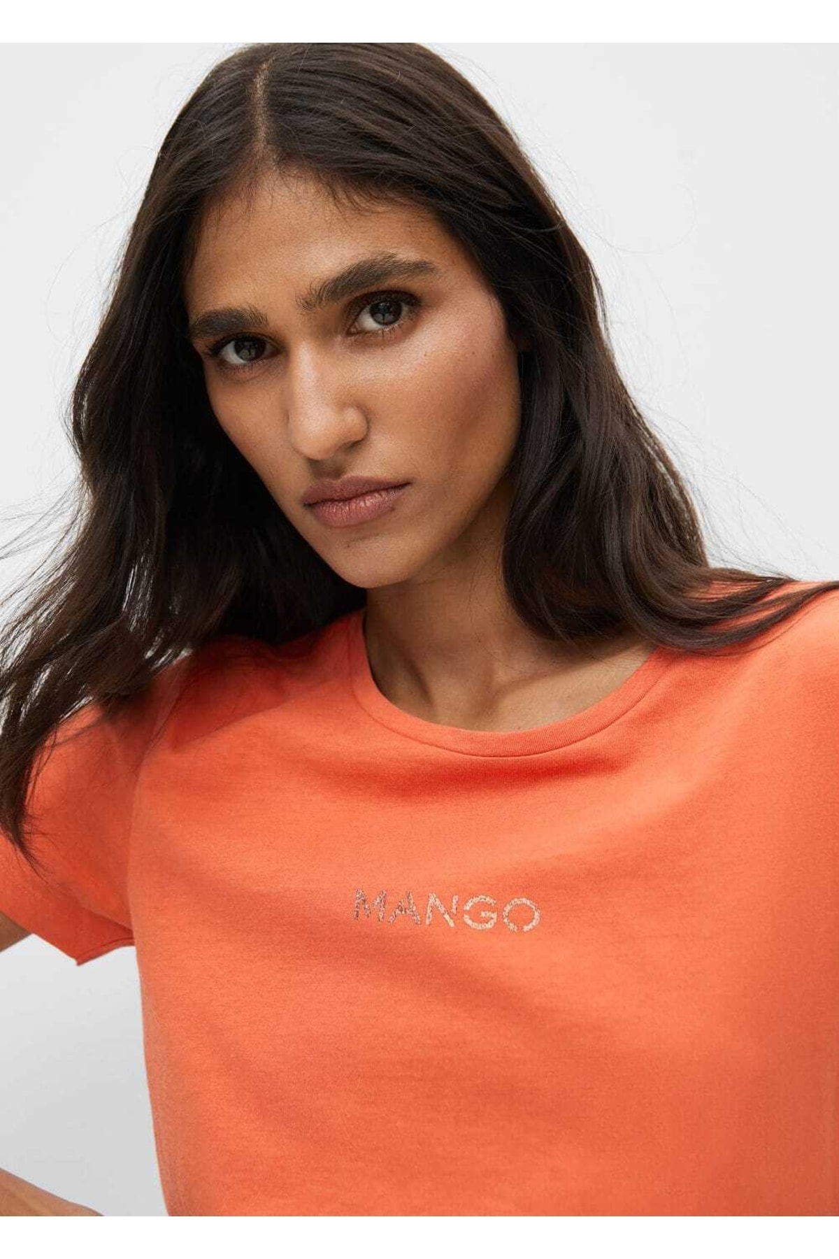 تی شزت نارنجی لوگو دار زنانه منگو Mango