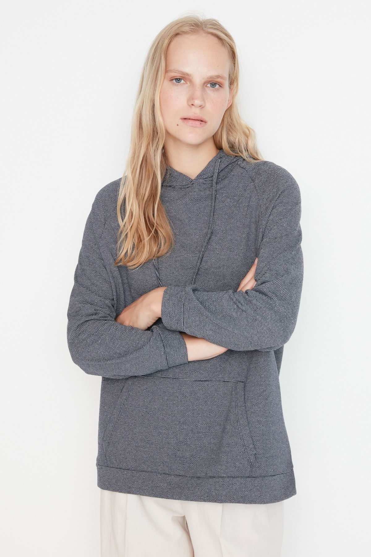 Trendyol Collection Sweatshirt Dunkelblau Oversized YB8135