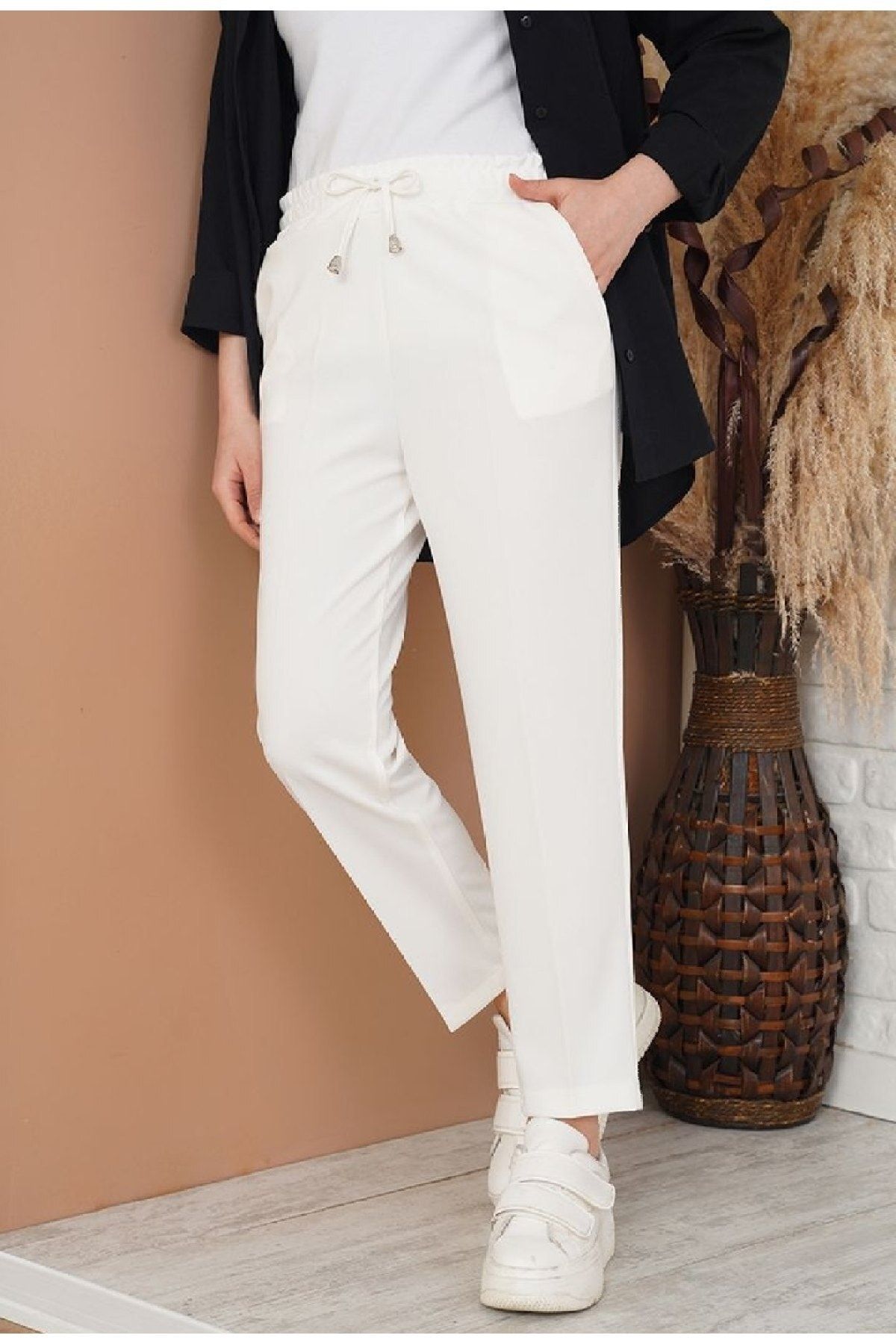 LAVİNİA Pantaloni Îngusti De Mărime Mare, Cu Detaliu De Frânghie Și Talie Elastică Unisex - 42