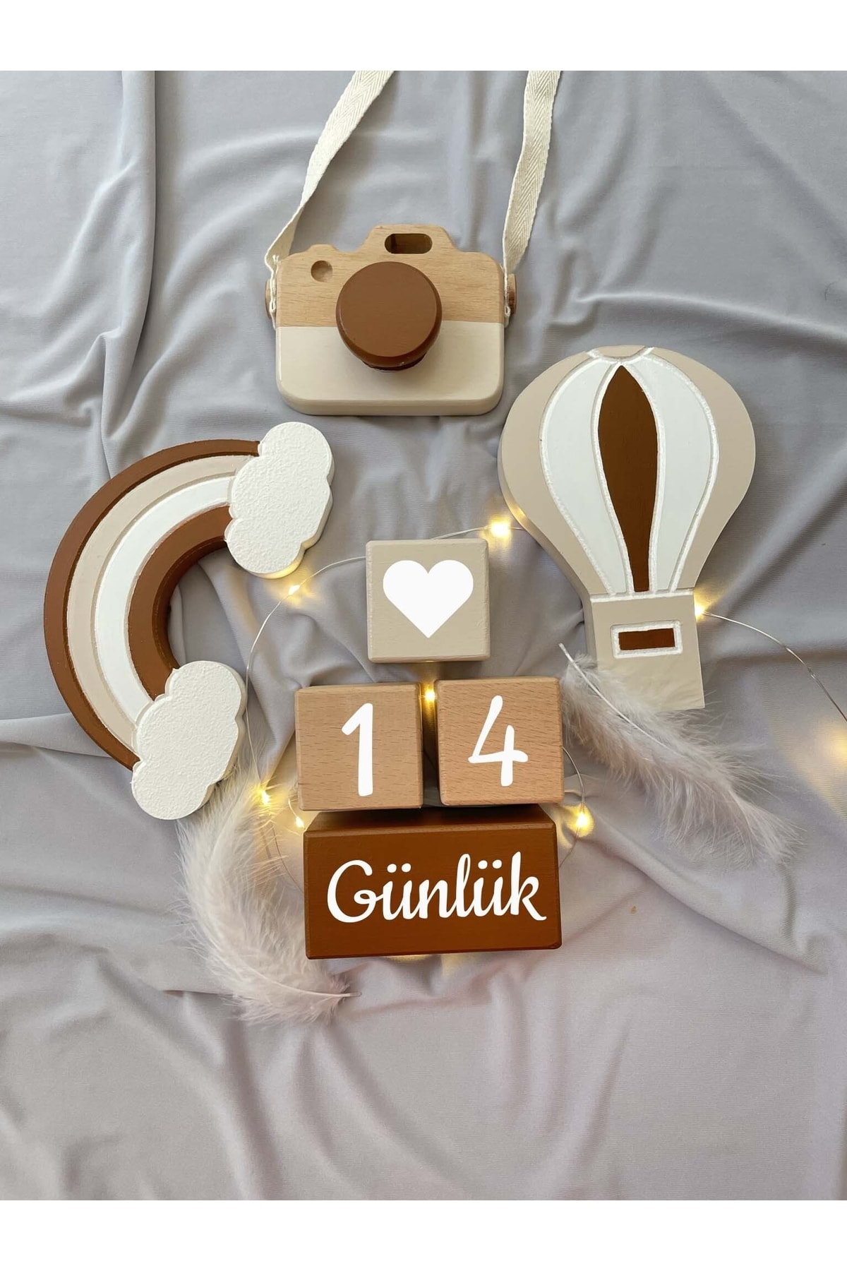 BİANNE ATÖLYESİ Meşe Üç Objeli Bebek Anı Küp Seti Fotoğraf Çekim Ve Dekor Için Türkçe