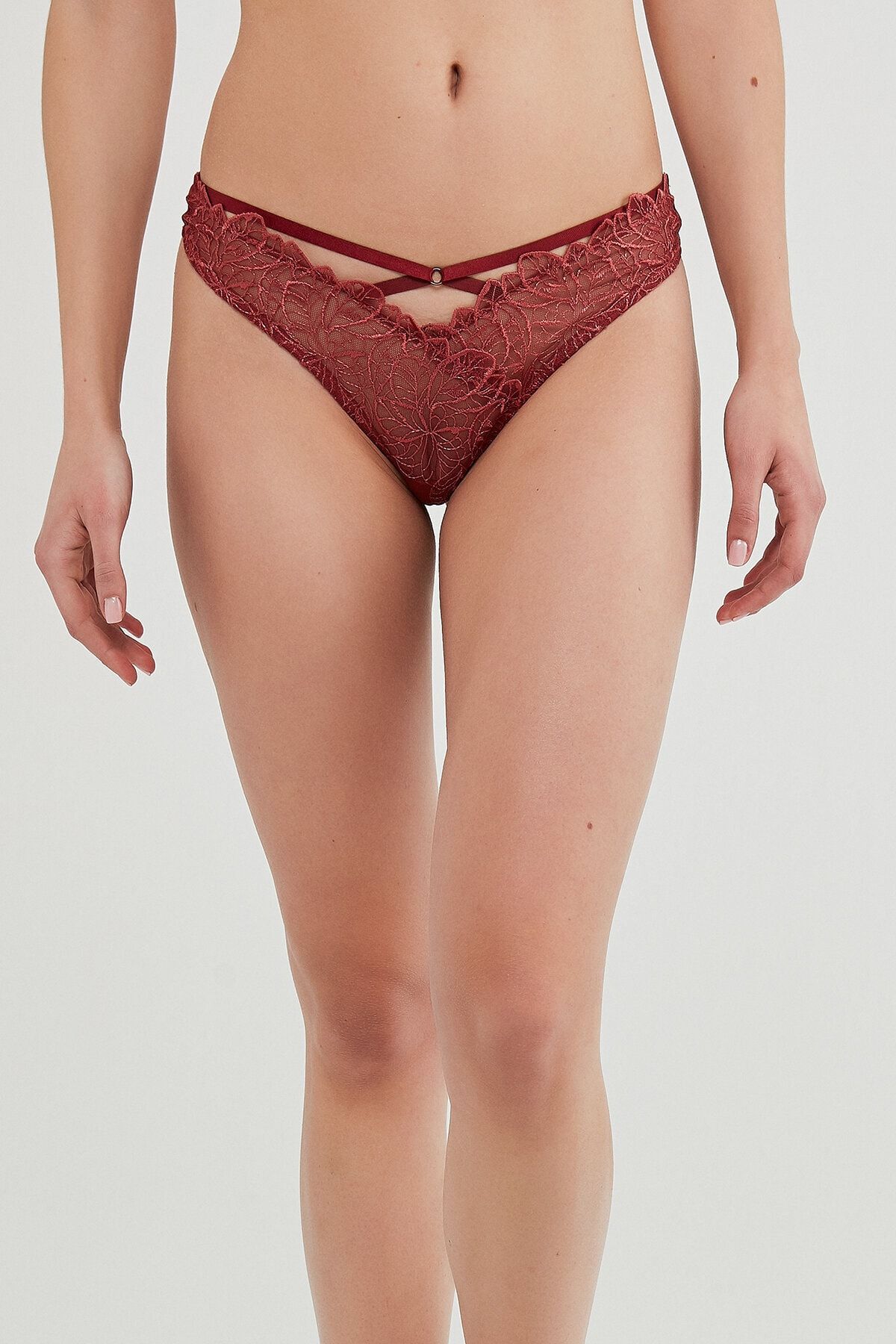 Penti-Curvy String Panties 2
