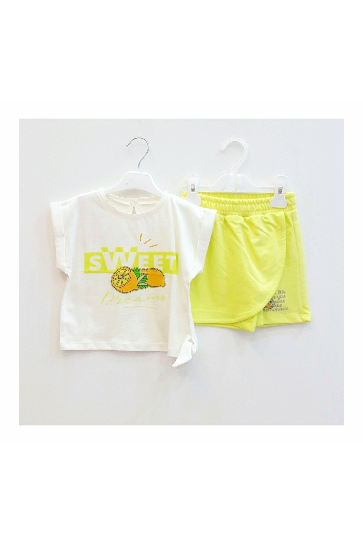 MELANİPPE-Printed Ecru Short T-Shirt and Neon Green Shorts Skirt Girl's Set 1