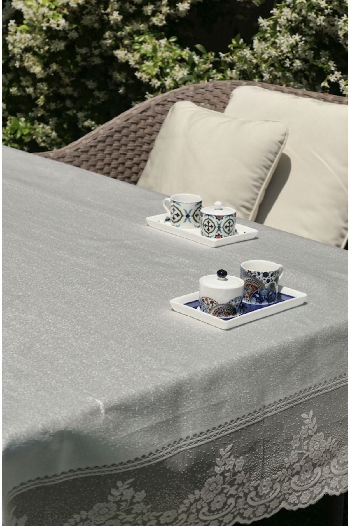 Papion Home-Hyacinth Patterned Knitted Tablecloth 3