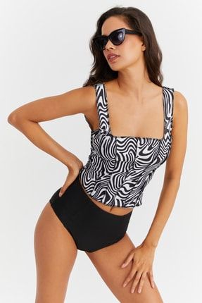 Kadın Siyah-Beyaz Zebra Desenli Kontrast Dikişli Crop Bluz B217