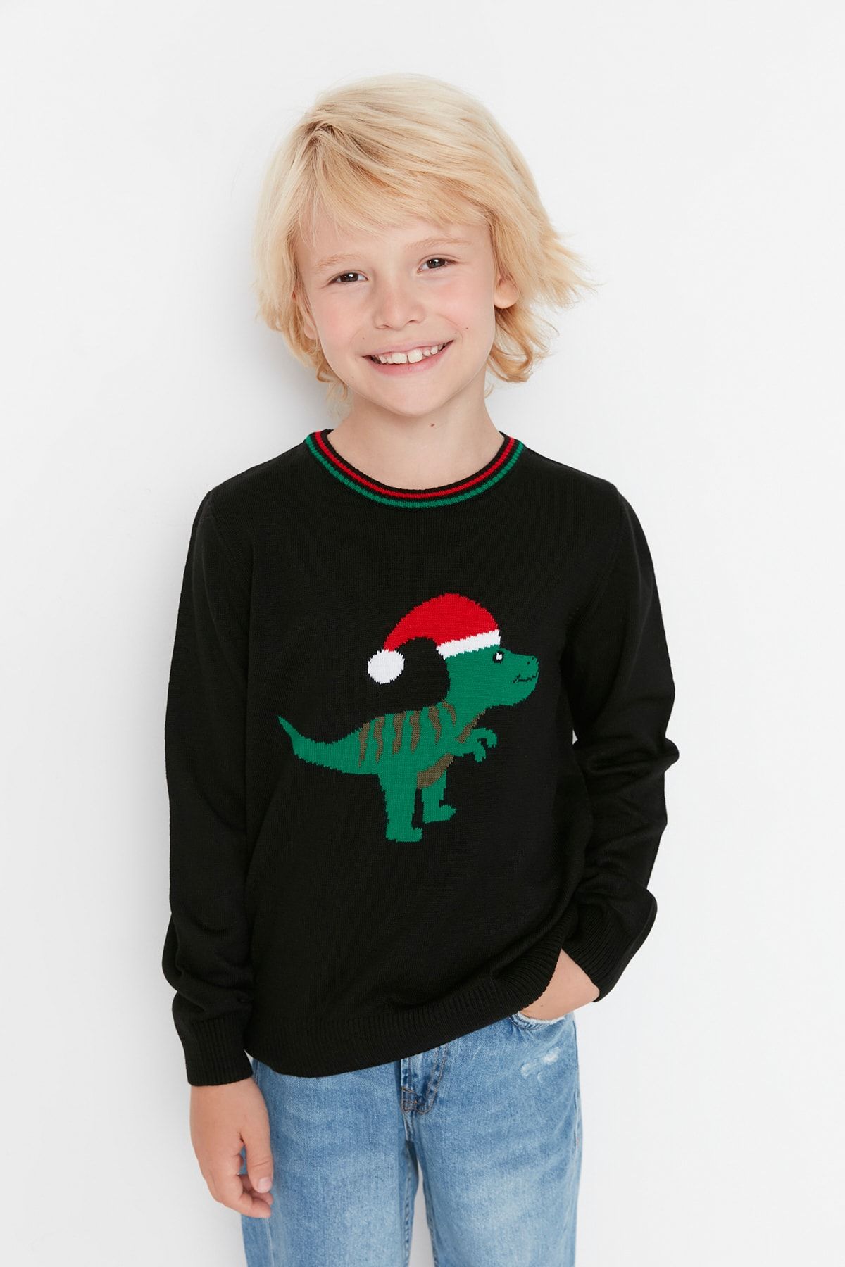 TRENDYOLKIDS Pullover Schwarz Regular Fit