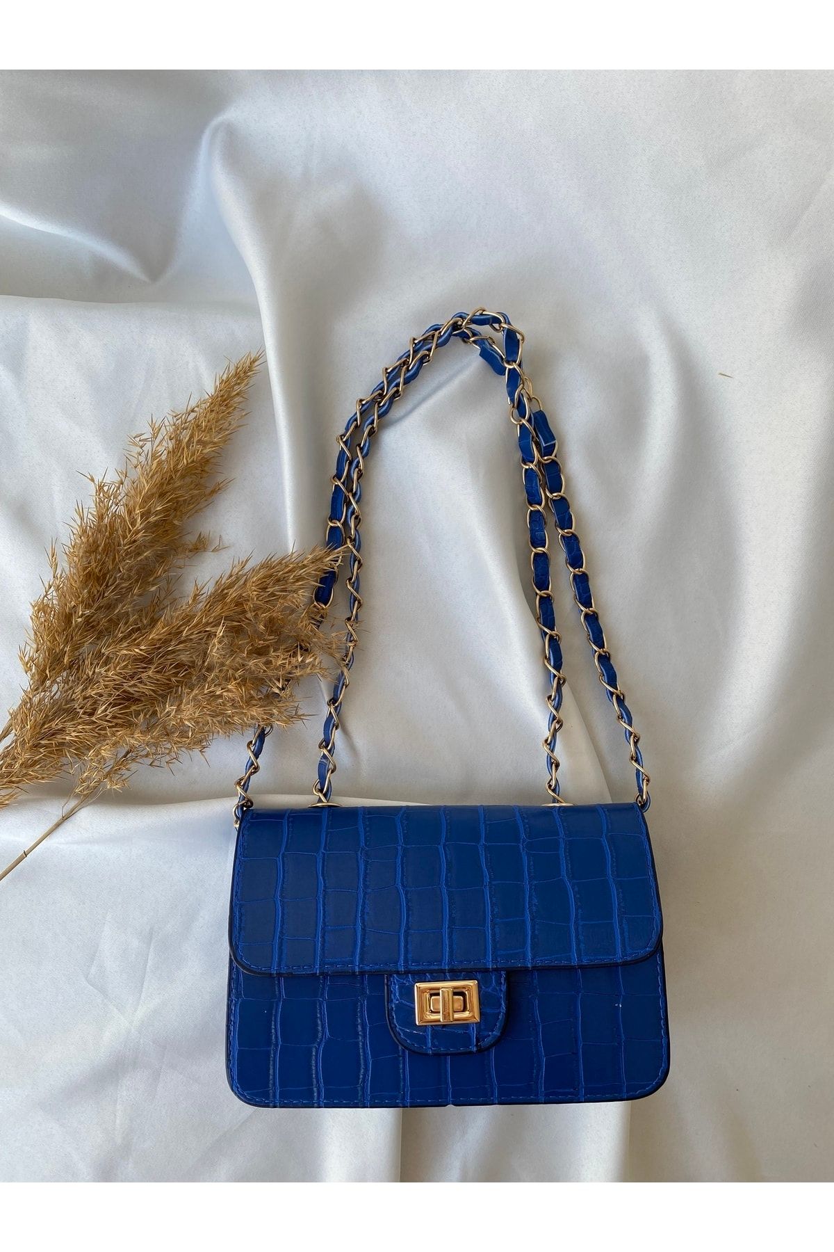 melecco Baguette Crocodile Snakeskin Patterned Hand and Shoulder