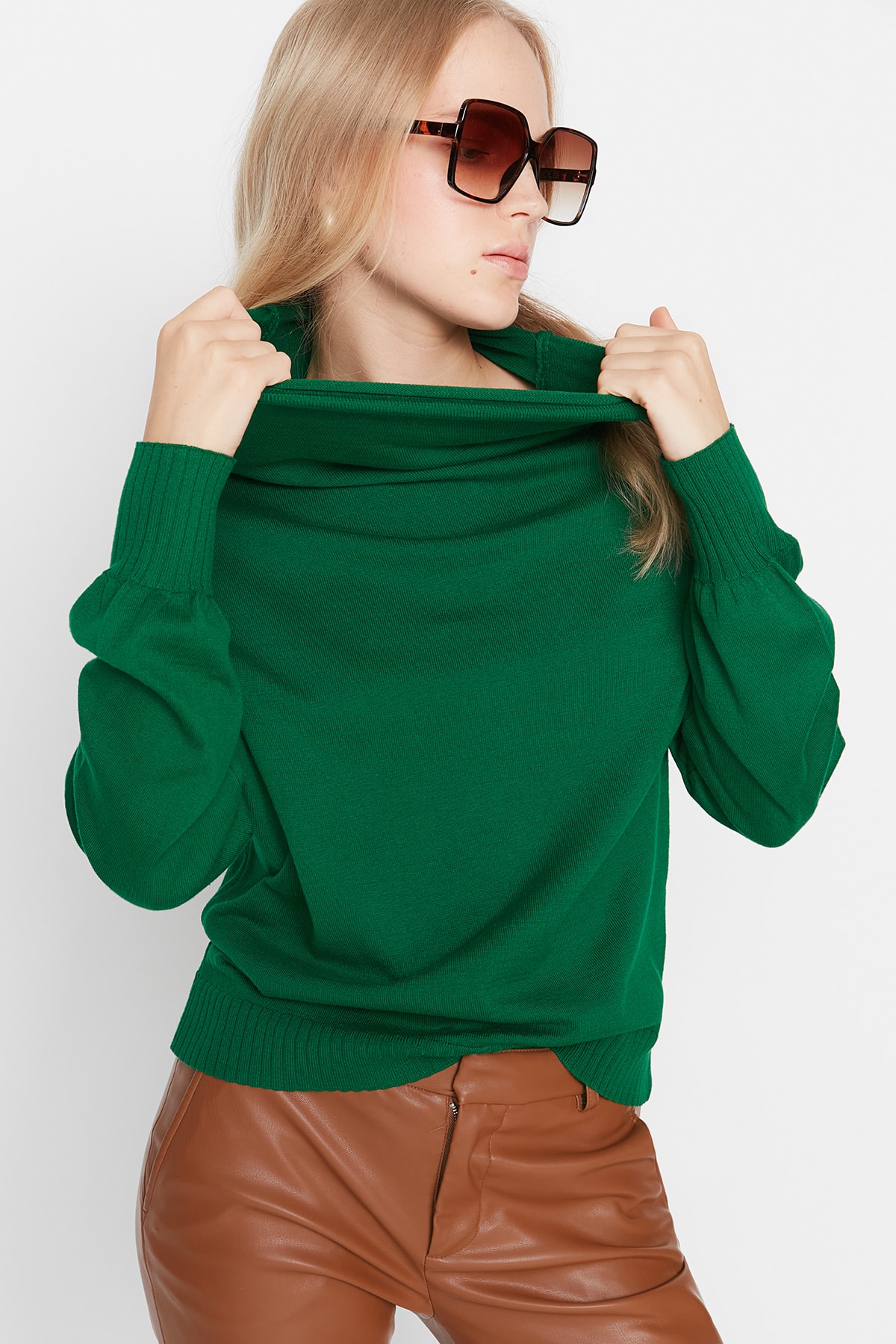 Trendyol Collection Pullover Grün Regular Fit Fast ausverkauft
