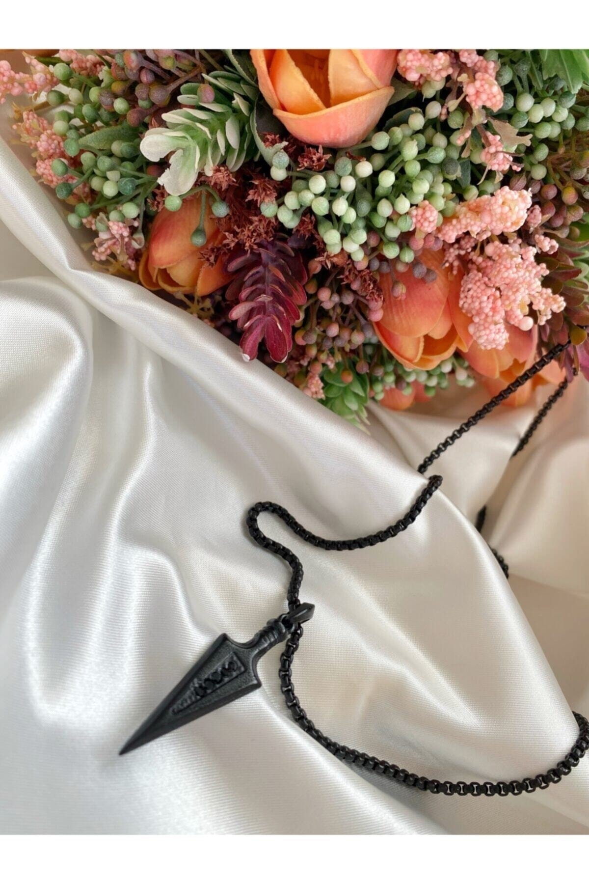 İlay Accessoire Erkek Ok Uçlu Siyah Kolye