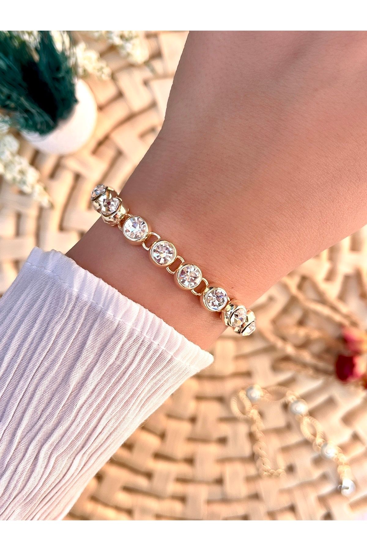 Gold and crystal bracelet deals