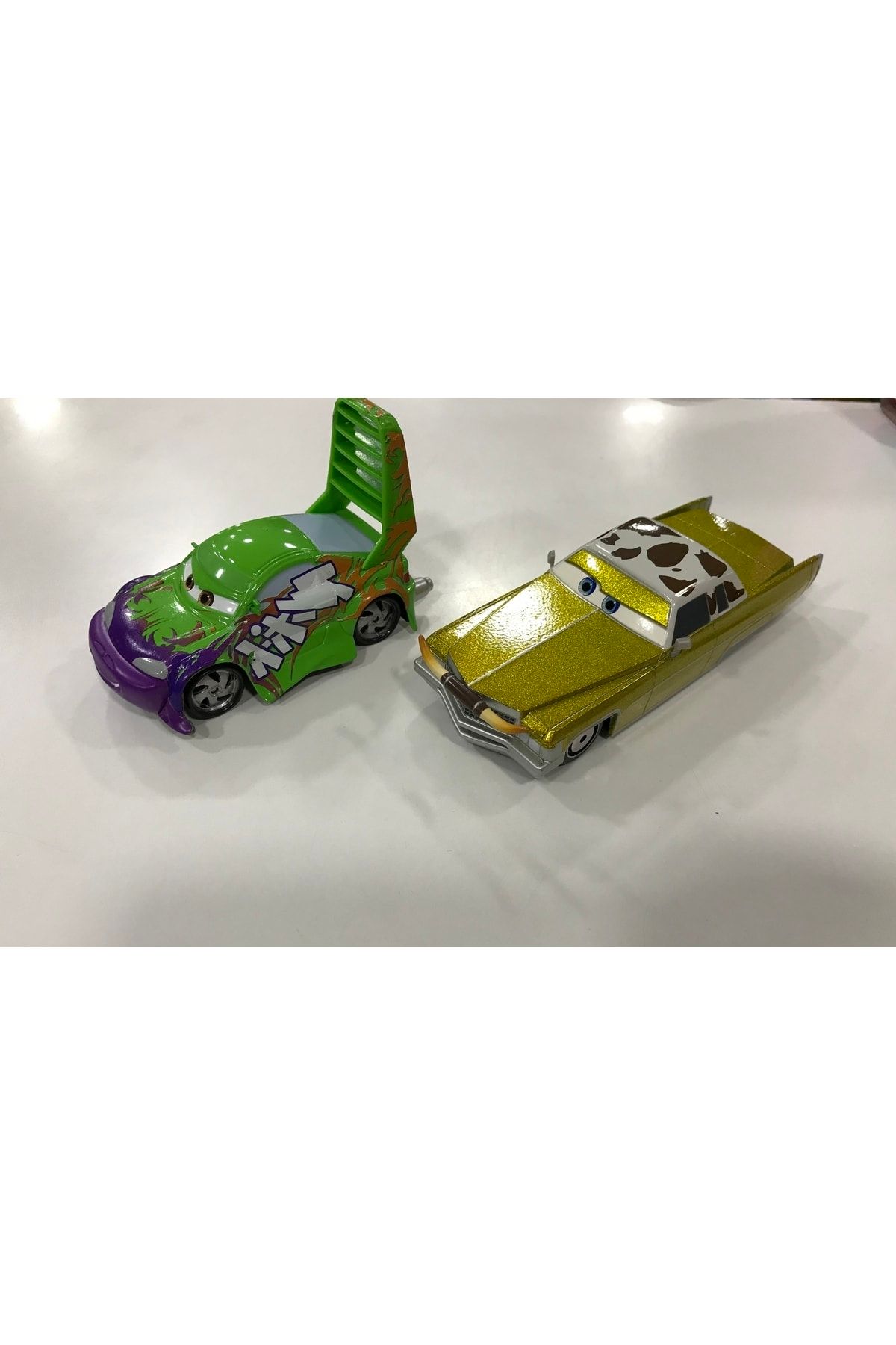 Disney Collection Cars 2 ‘li Özel Araç ( Wingo & Tex)