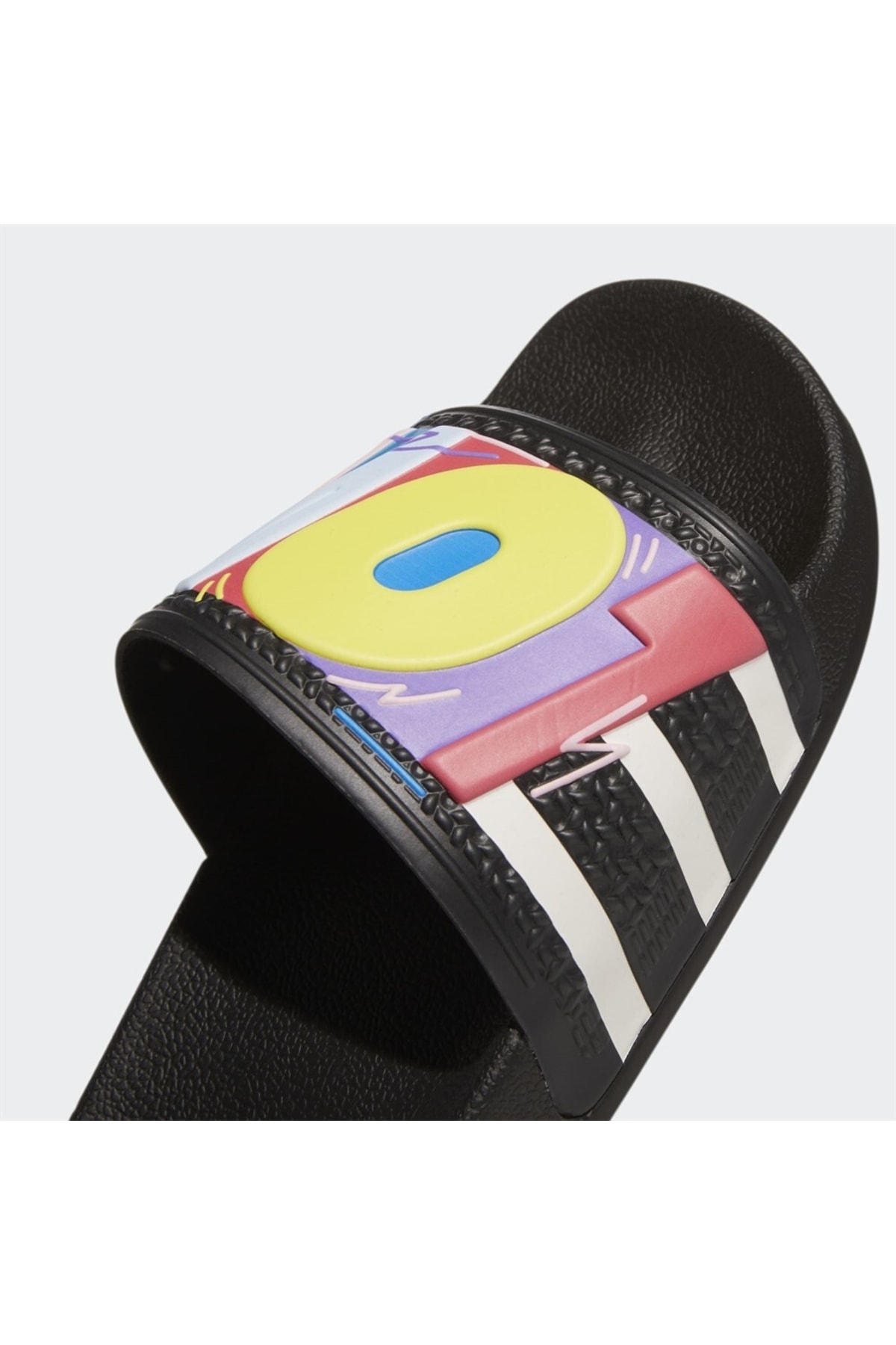 adilette pride