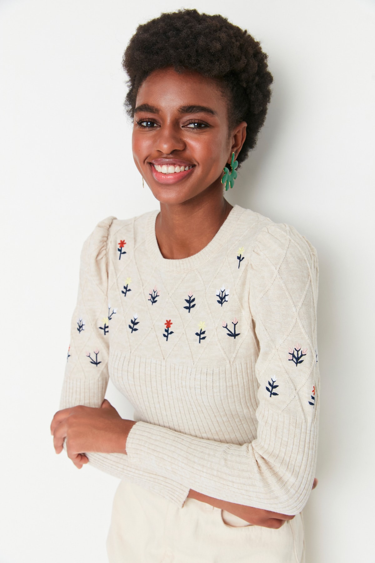 Trendyol Collection Zpracování kamene Detailní pletený svetr TWOAW23KZ00272