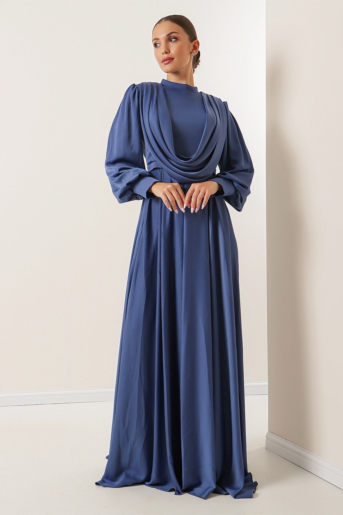 Dark blue flowy dress online