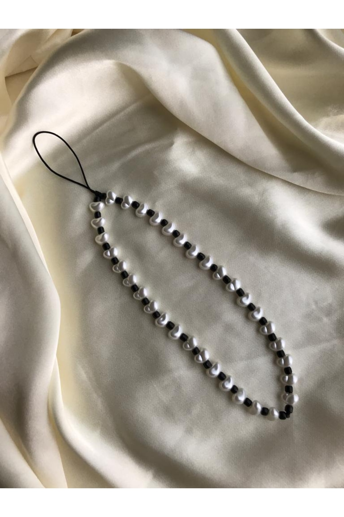 Pearl And Black Bead Design Phone Charm Phone Rope