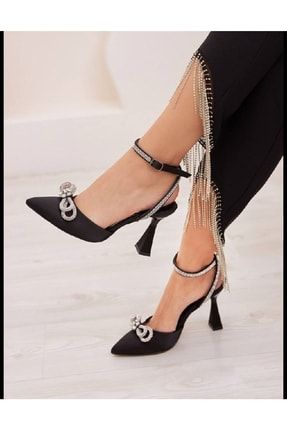 Kadın Siyah Saten Taşlı Topuklu Sandalet YVZ1243
