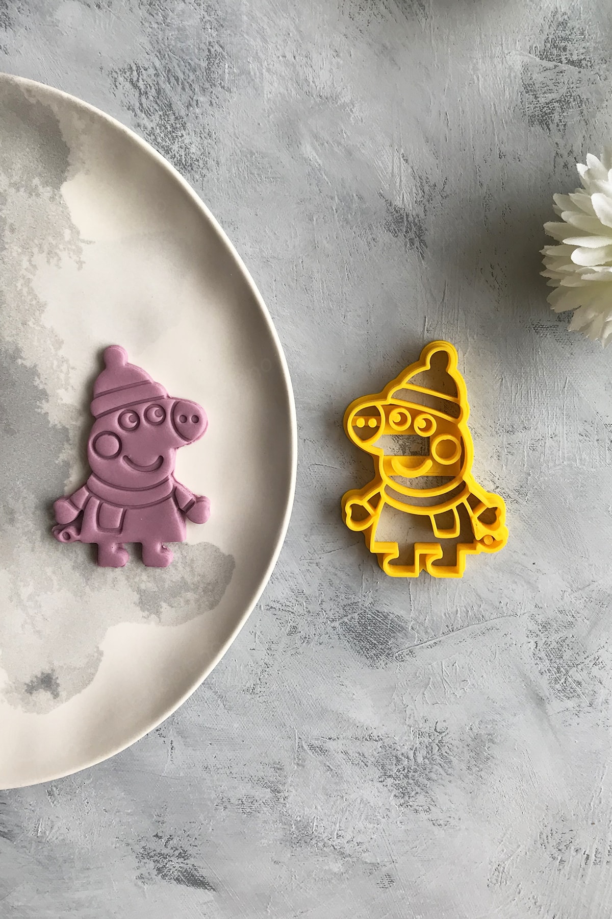 Yellow Peppa Dough Shaper