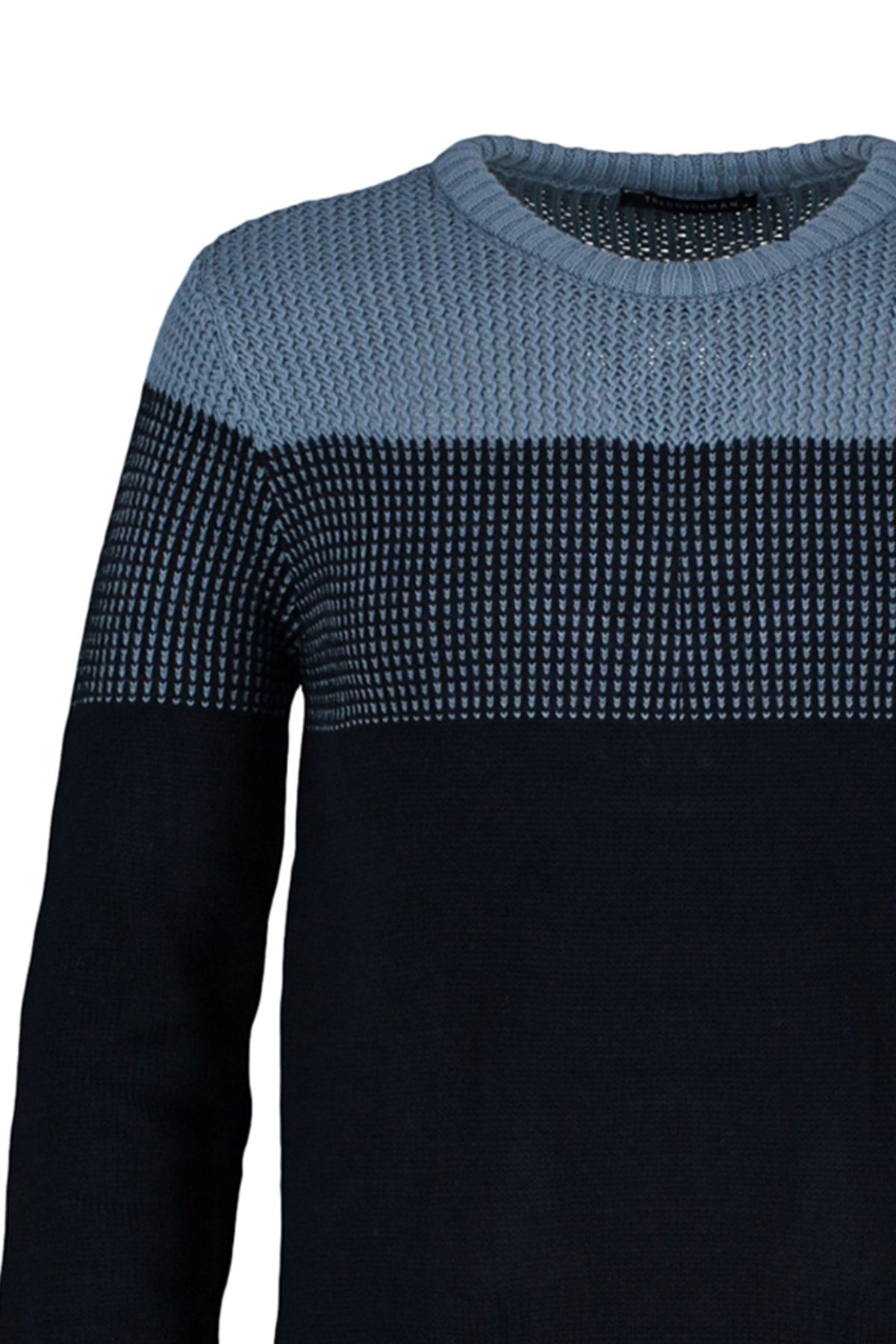 Trendyol Collection-Marineblauer Slim-Fit-Slim-Fit-Pullover mit Rundhalsausschnitt und Farbblock TMNAW21KZ0543 8