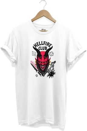 Beyaz Unisex Stranger Things Hellfire Club Baskılı Kısa Kollu T-shirt TB0BT242