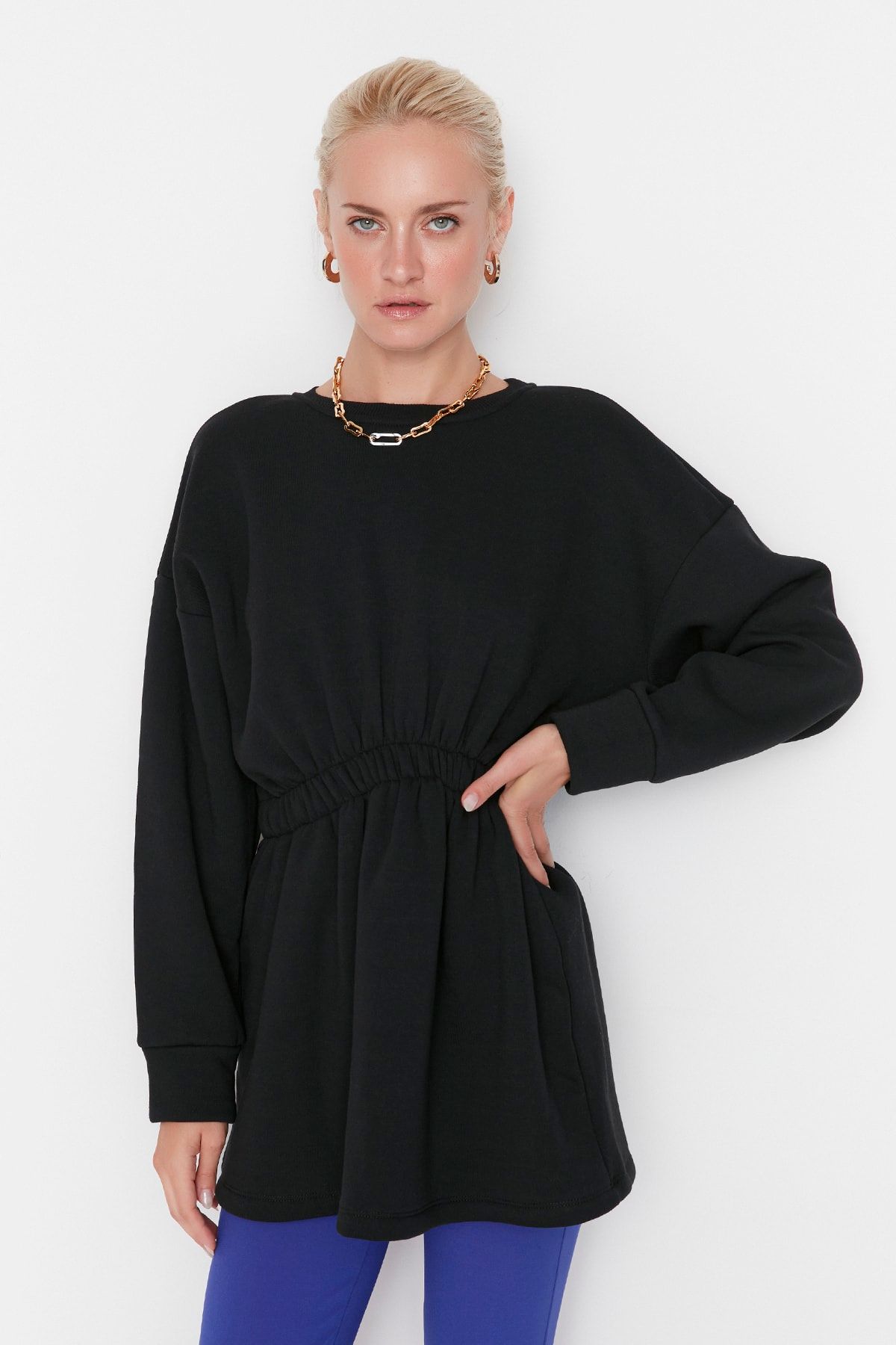 Trendyol Collection Sweatshirt Schwarz Regular Fit Fast ausverkauft