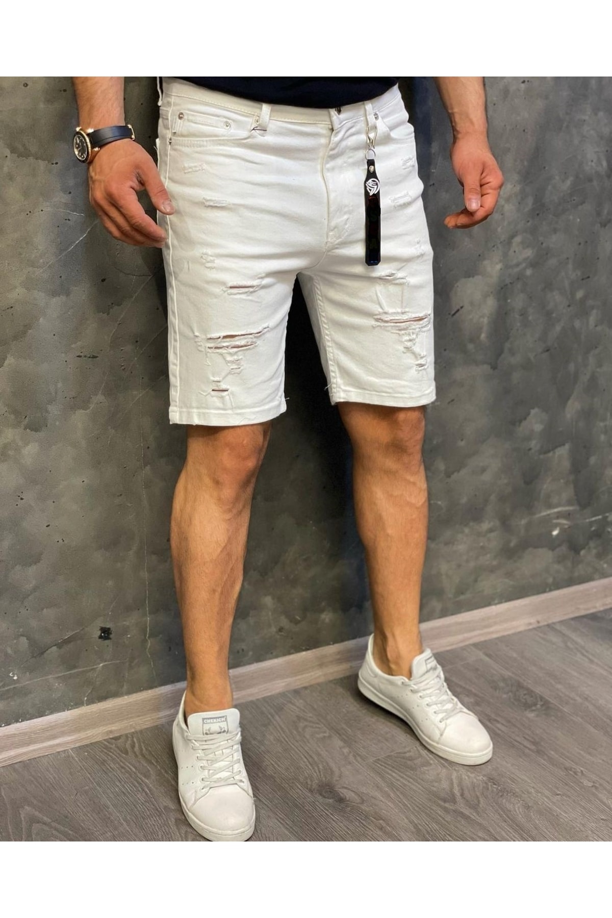 Oliggopol Erkek Beyaz Likralı Yırtık Model Slim Fit Kot Kapri Şort