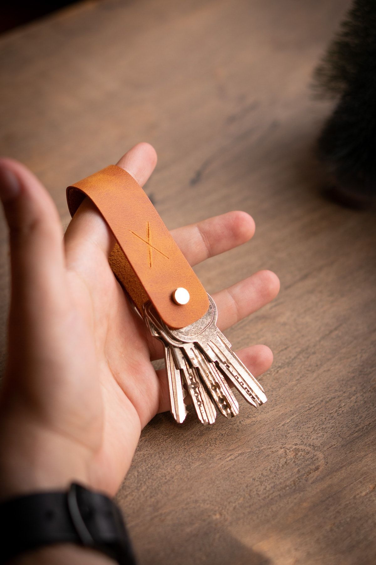 minimal X design-Leather Keychain Long 3-4 Key Capacity - Camel - Minimalist Design 5