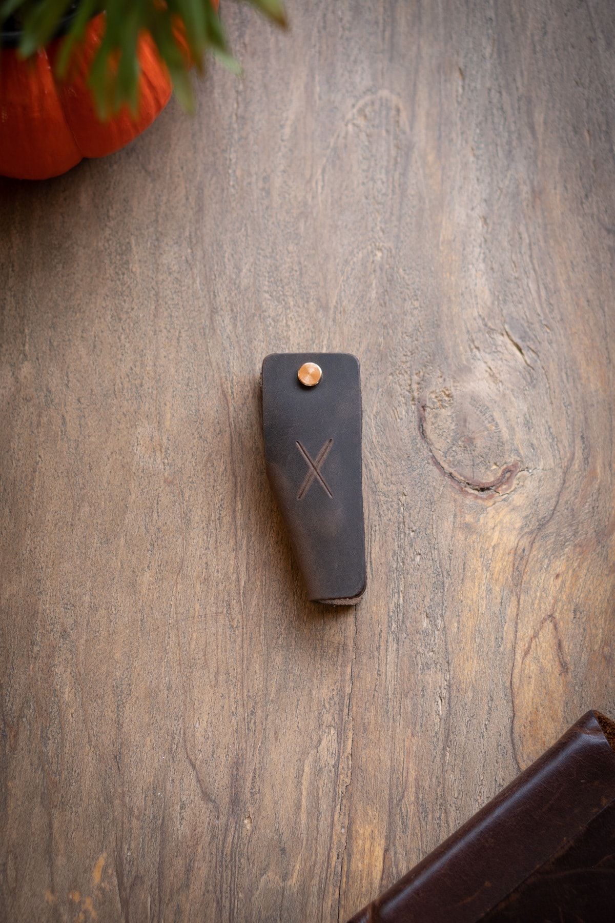 minimal X design-Chestnut Crazy V 3-4 Key Capacity Leather Keychain - Minimalist Design 5