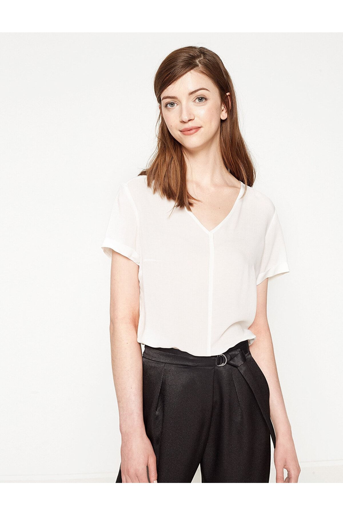 Koton Bluse Ecru Regular Fit Fast ausverkauft