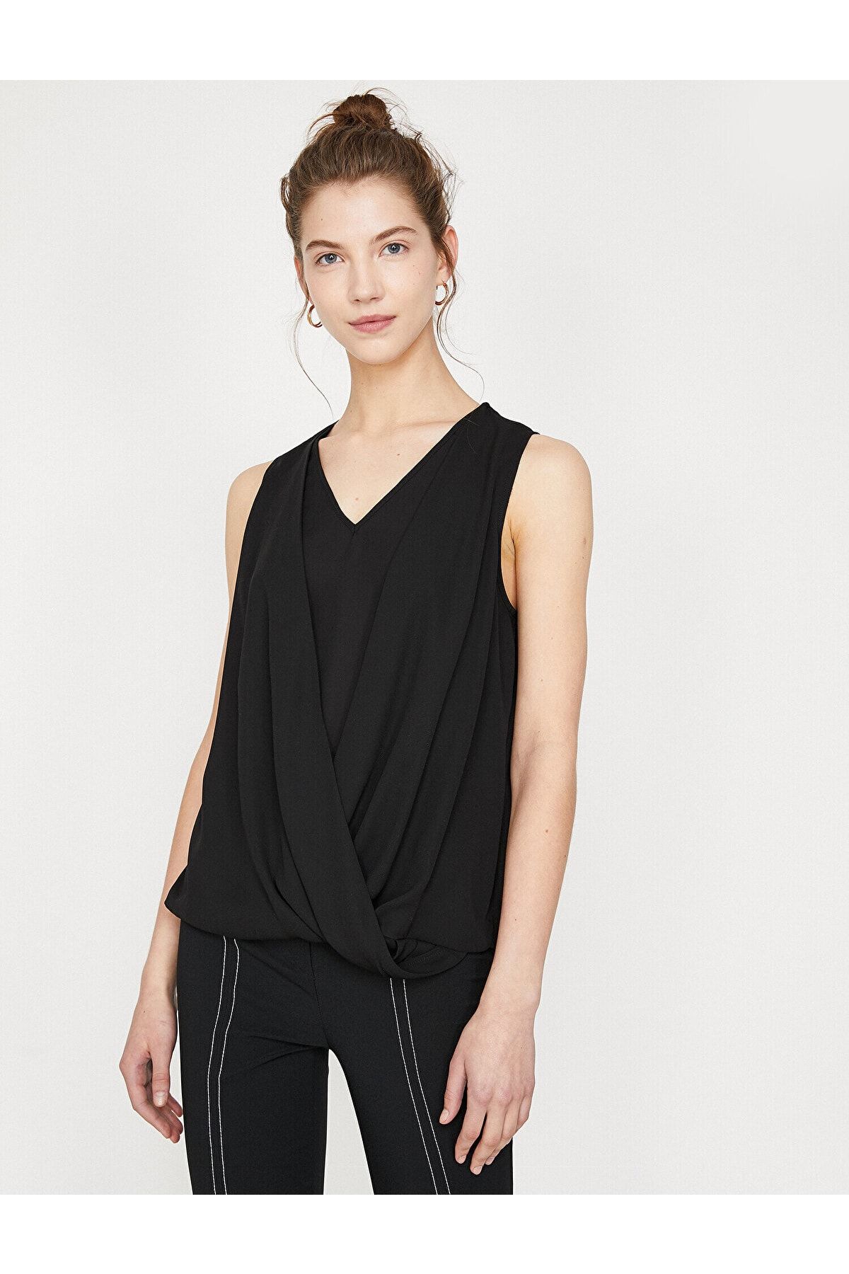 Koton Bluse Schwarz Regular Fit Fast ausverkauft