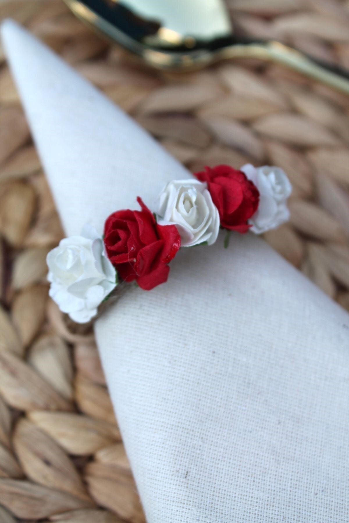 Rose sales napkin holder