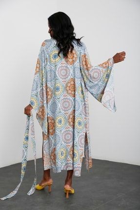 Kadın Etnik Desenli Geniş Kol Kuşaklı Kimono H5215