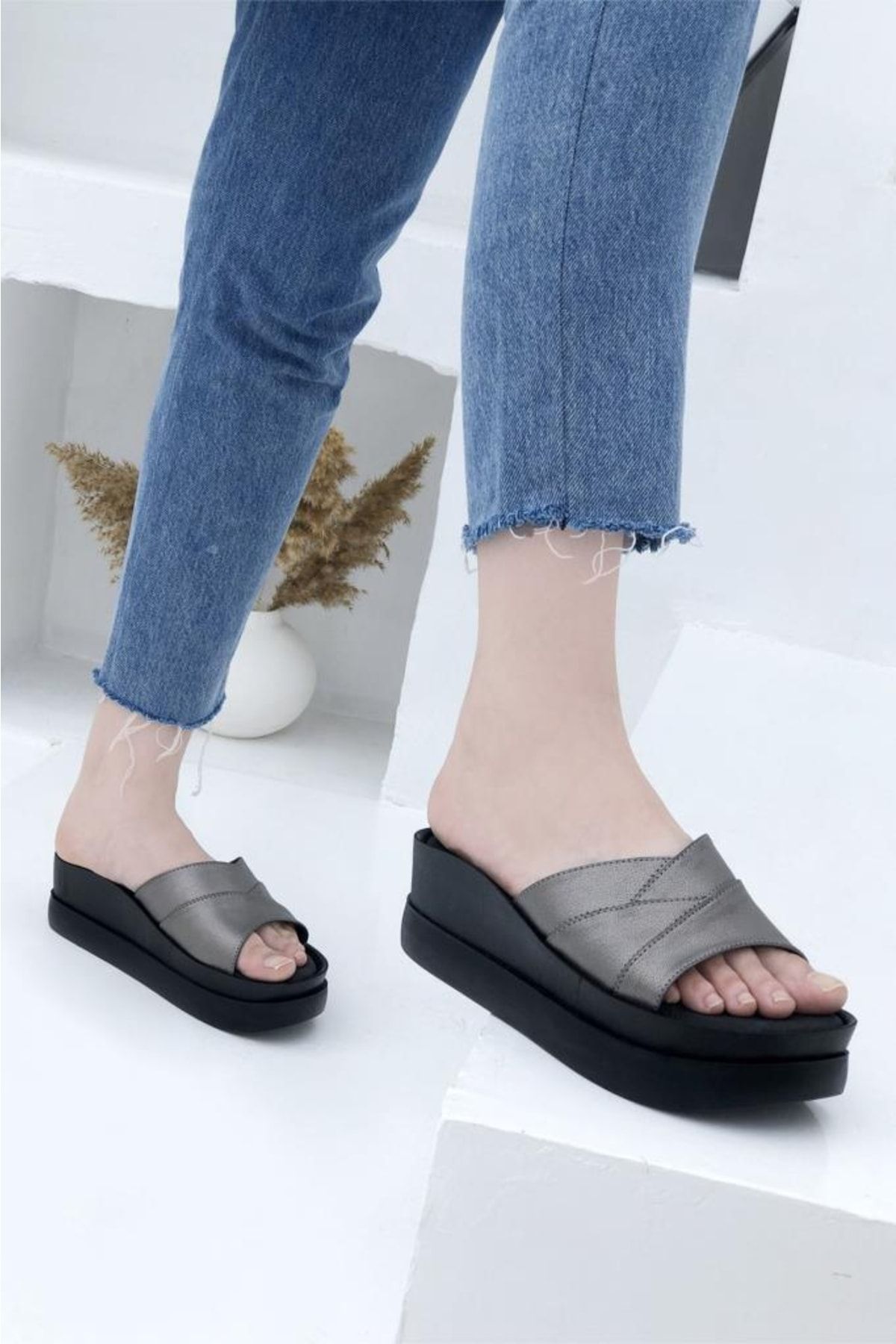 Voga 2589 Comfort Casual Padded Sole Women s Slippers