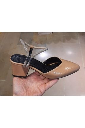 Kadın Kalın Topuk Arkası Açık Kırışık Rugan Taşlı Nude Ten Abiye Ayakkabı ABY100013