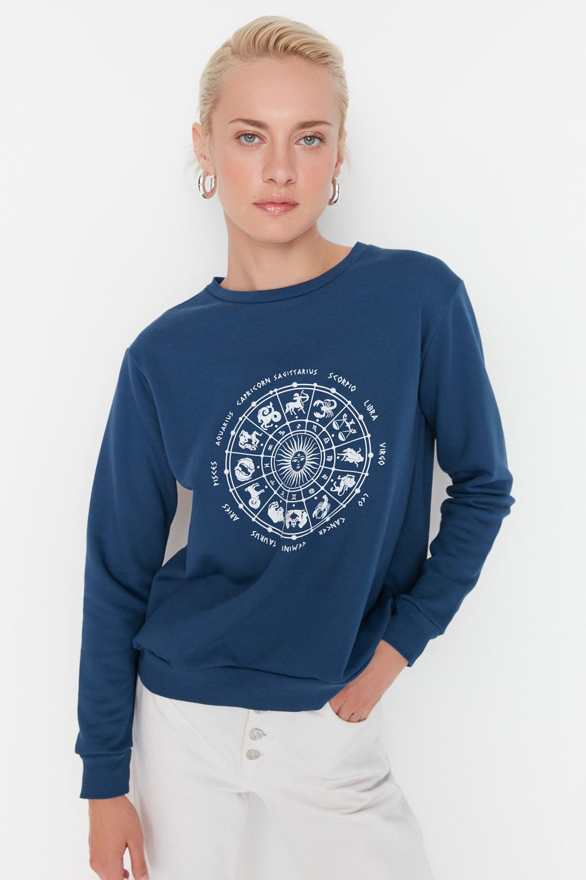 Trendyol Collection Sweatshirt Dunkelblau Regular Fit Fast ausverkauft NZ10853