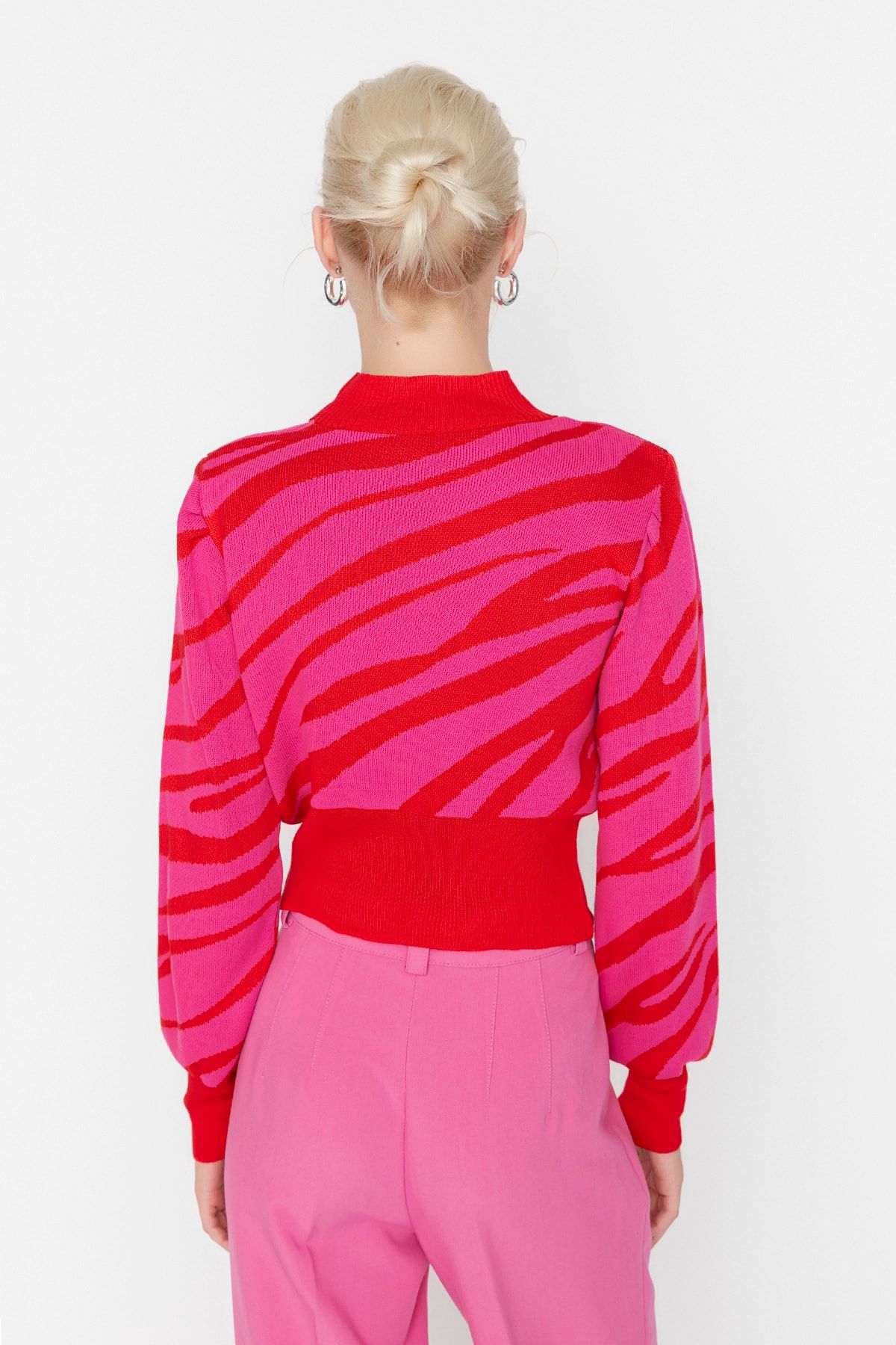Trendyol Collection-Pulover din tricot cu model cu flori de rodie și zebră TWOAW21KZ0010 5
