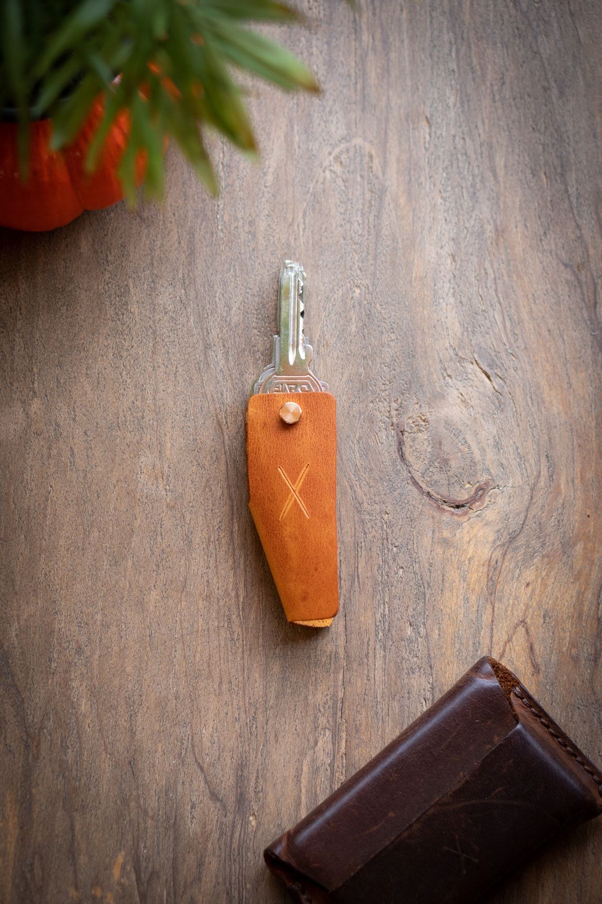 minimal X design-Leather Keychain V 3-4 Key Capacity - Camel - Minimalist Design 4