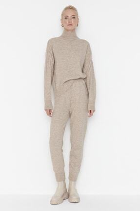 TRENDYOLMİLLA         TWOAW23AU00168