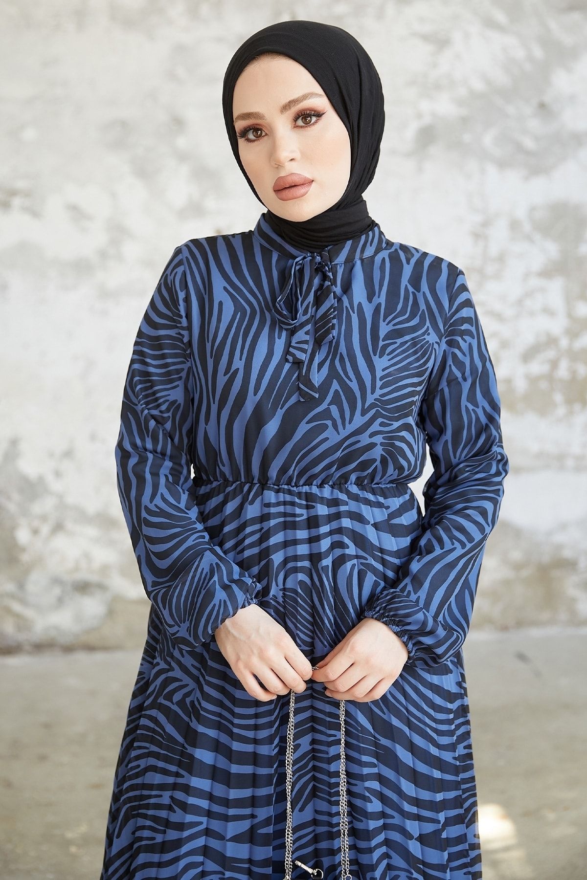 InStyle-Patterned Lenda Chiffon Hijab Dress - Navy Blue 3