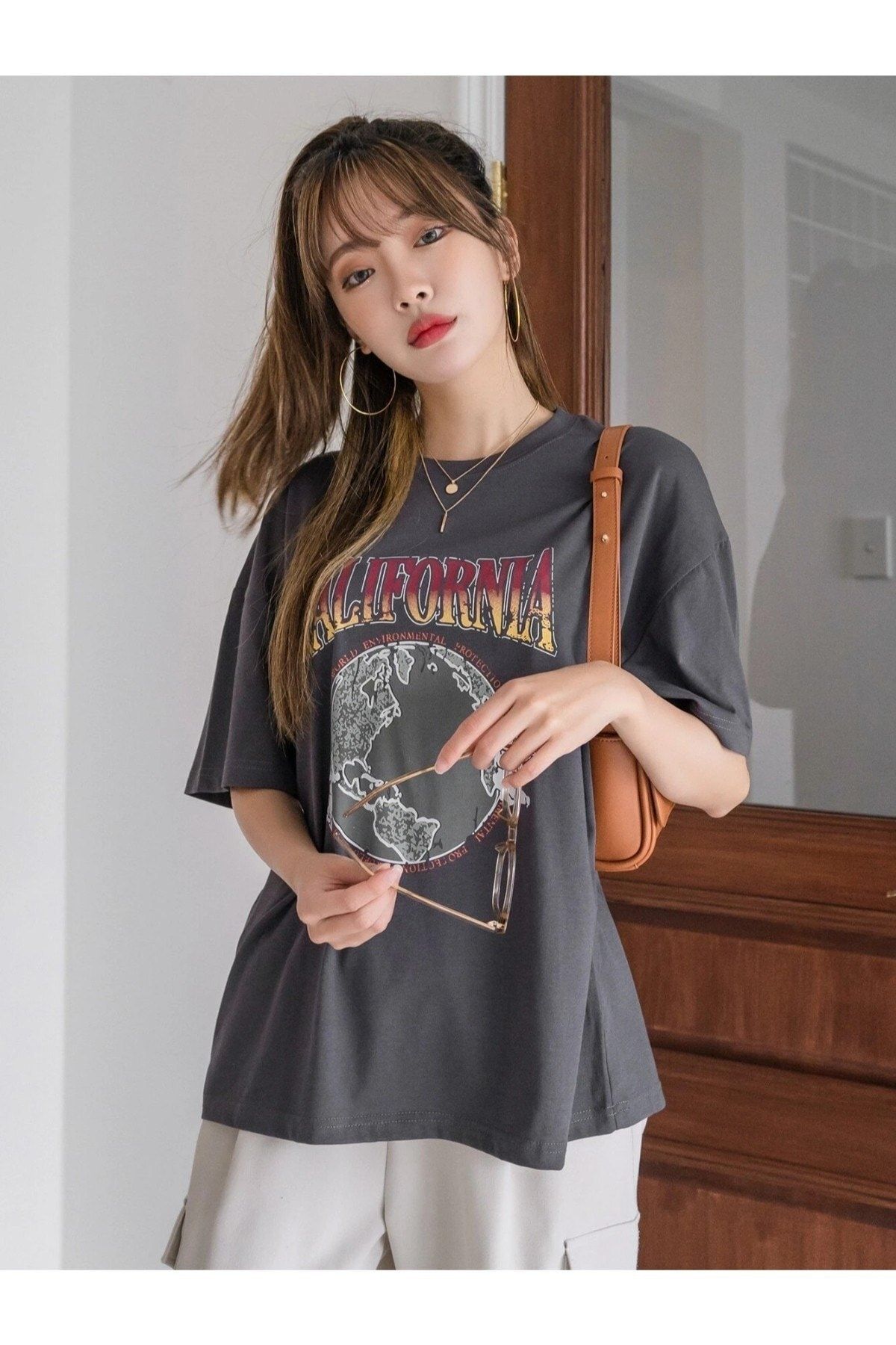 Dark gray on sale t shirt womens