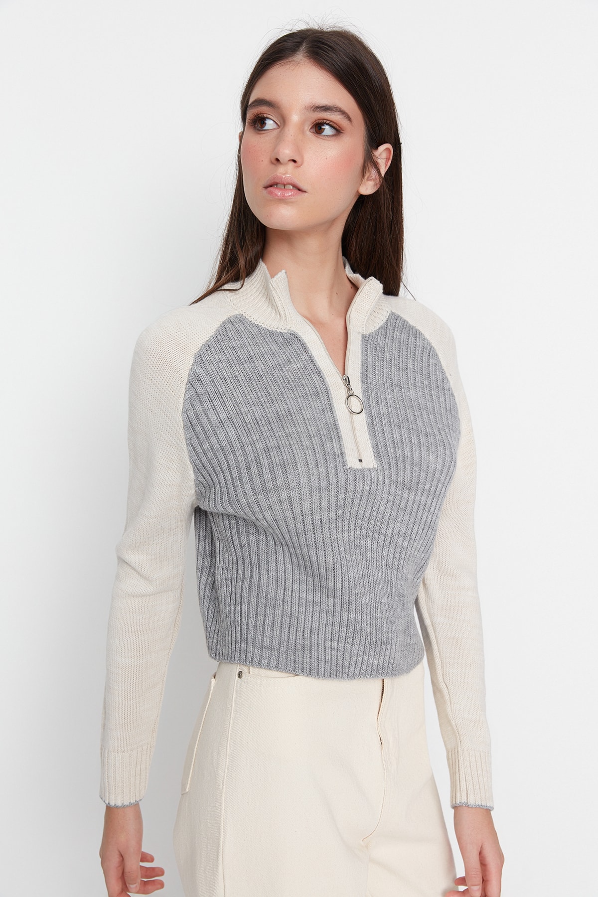 Trendyol Collection Pullover Grau Regular Fit Fast ausverkauft