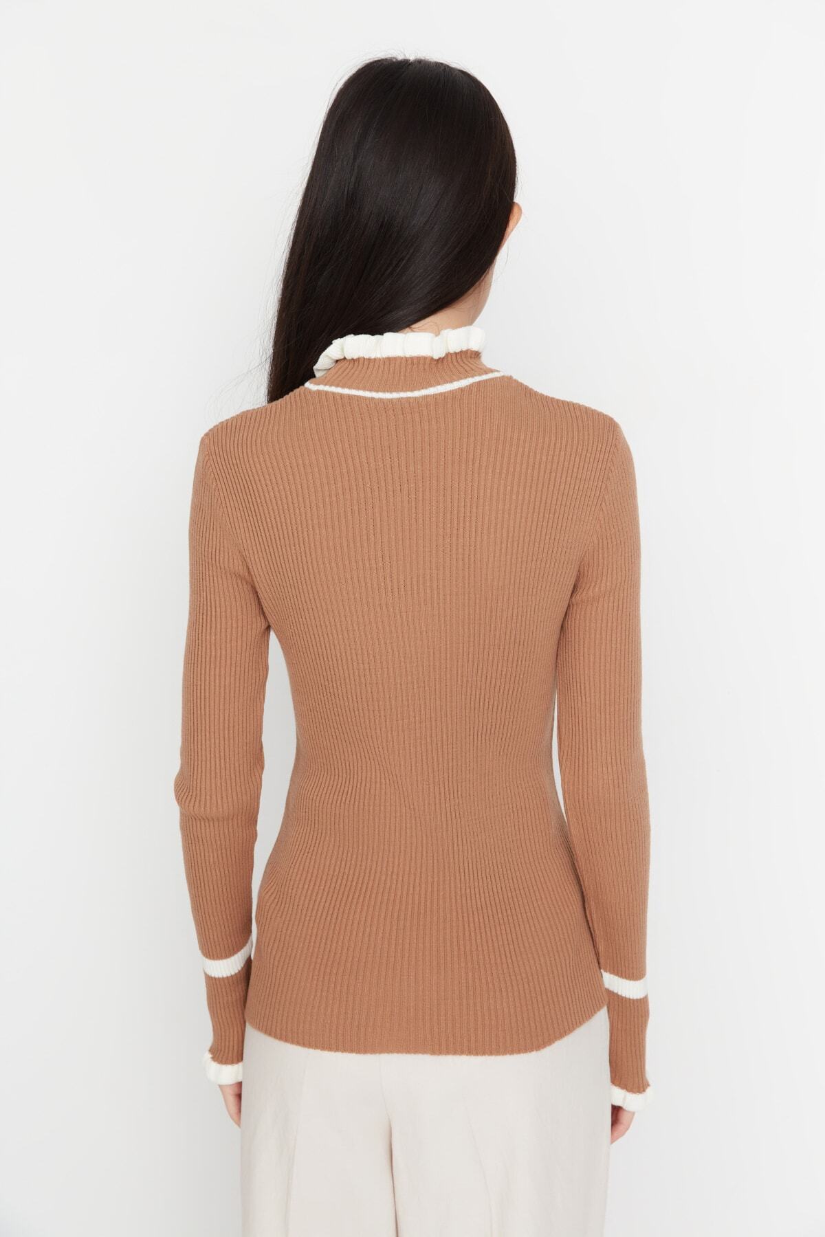 Trendyol Collection Svetr velbloudí barvy Blocked Knitwear TWOAW22KZ1250