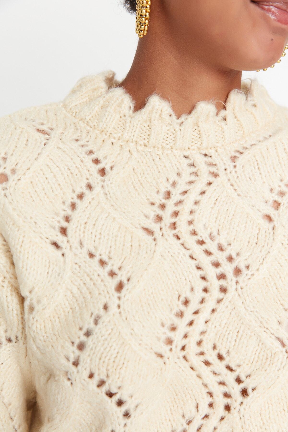 Trendyol Collection-Weicher Strickpullover - Ecru, Durchbrochenes Muster/Loch, TWOAW23KZ01447 4