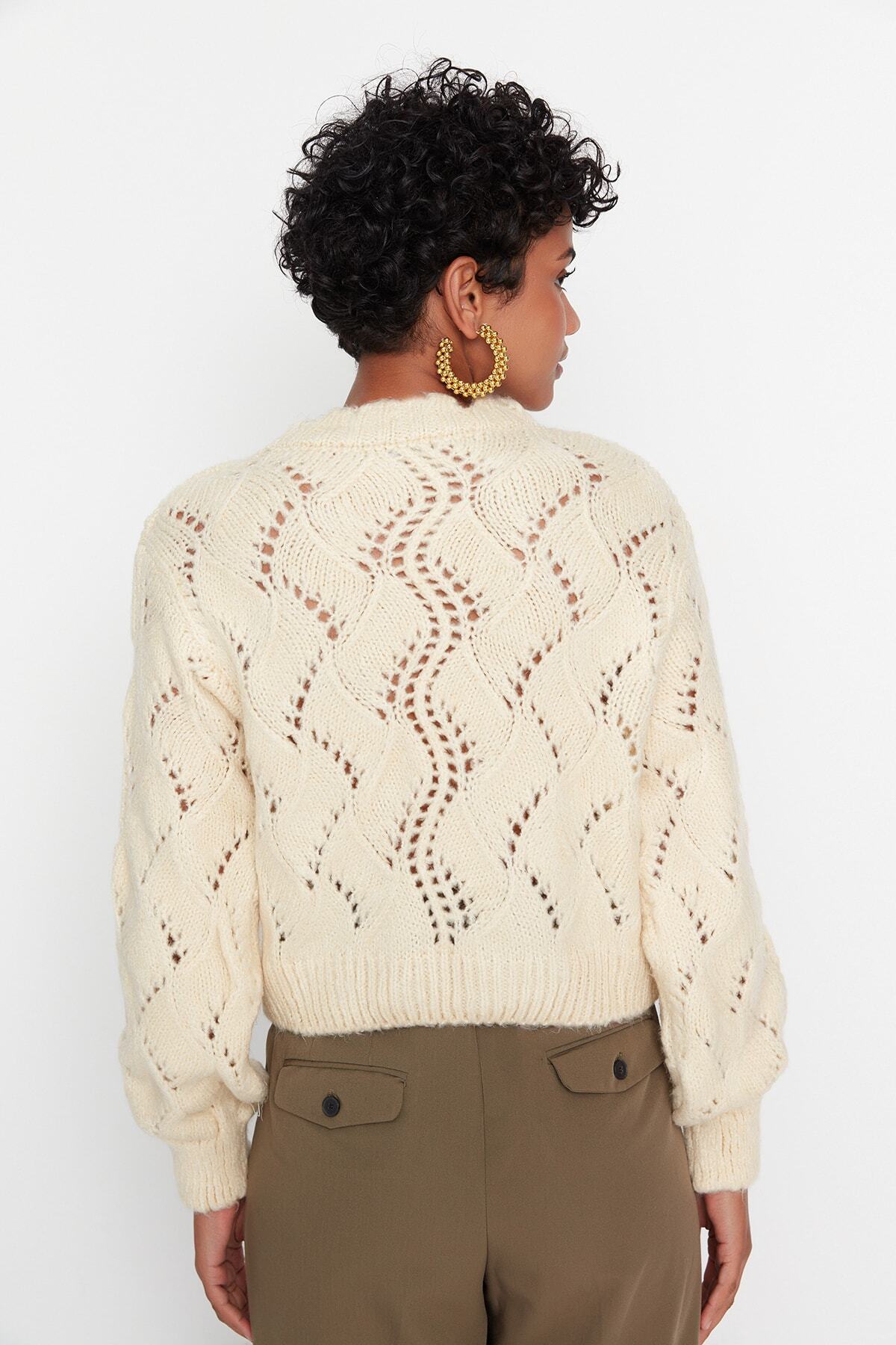 Trendyol Collection-Weicher Strickpullover - Ecru, Durchbrochenes Muster/Loch, TWOAW23KZ01447 5
