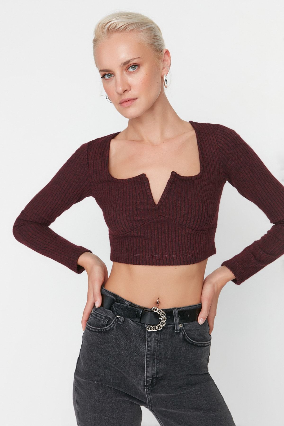 pleteni-crop-top