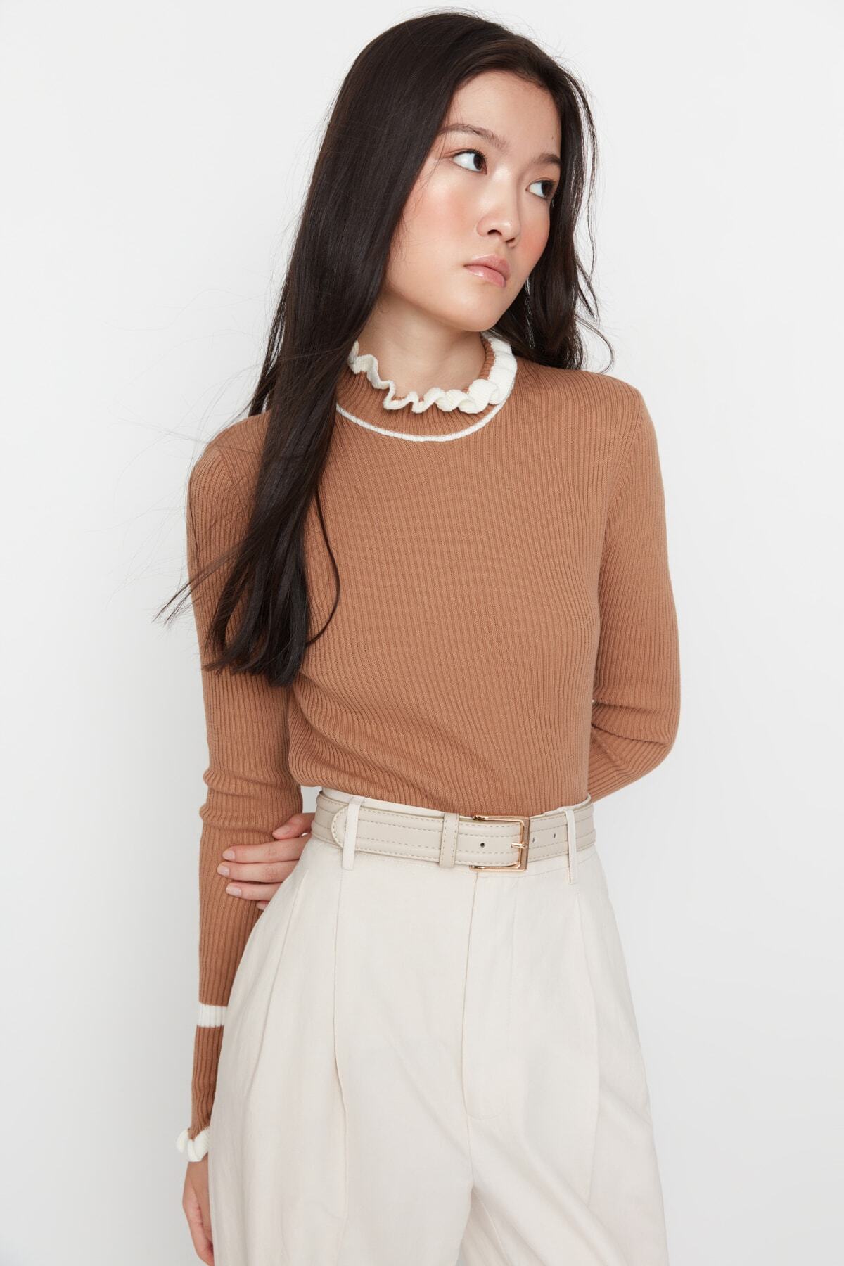 Trendyol Collection Svetr velbloudí barvy Blocked Knitwear TWOAW22KZ1250