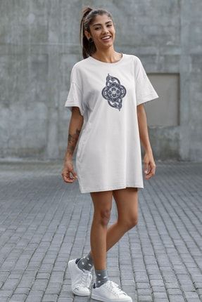 Kozmik Motifli Ejderha Beyaz Kadın Pamuklu Tişört Elbise YNA0352KTD653BEYAZ