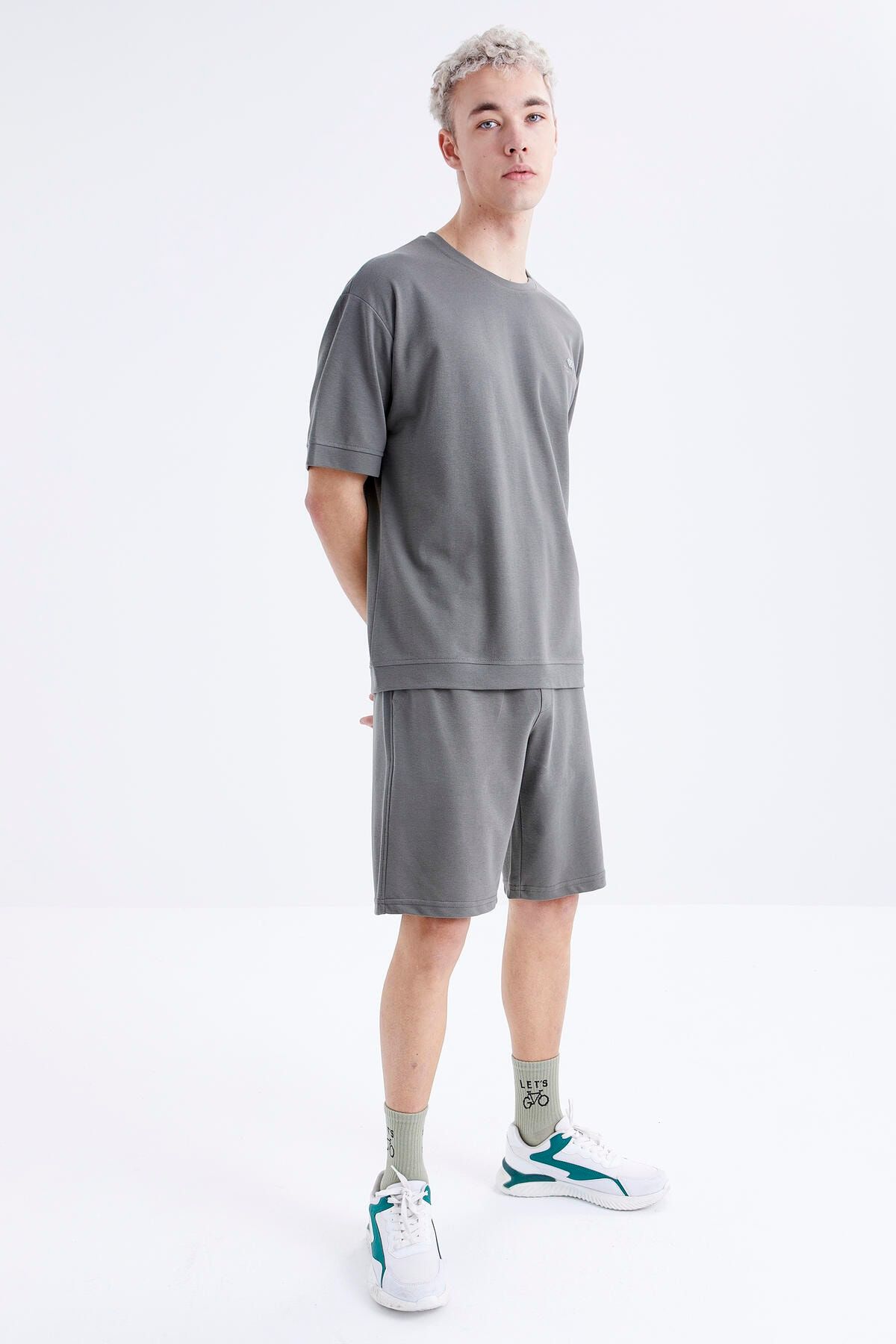 Shorts and t shirt tracksuit mens online