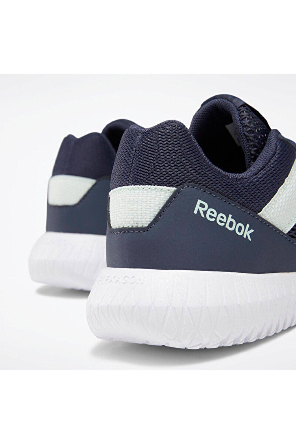 Reebok-حذاء رياضي نسائي باللون الأزرق الداكن Flexagon Energy Dv6051 4