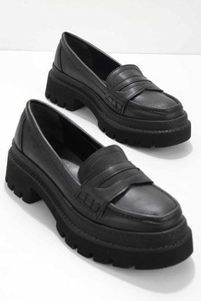 Siyah Kadın Loafer Ayakkabı K01538033309